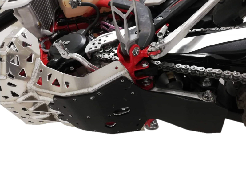 Skid plate with exhaust pipe guard and plastic bottom for Beta RR200 2020-2023