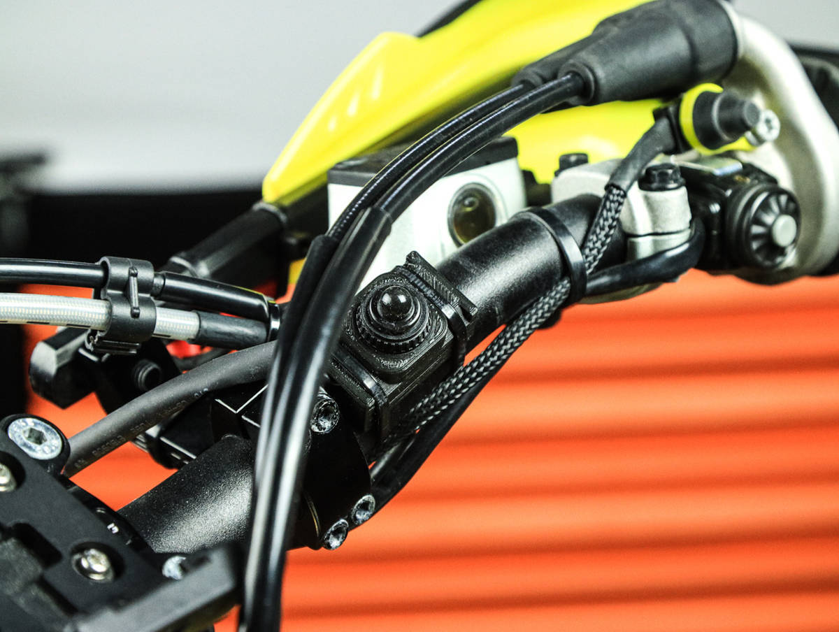 Single mounting ON/OFF switch to the handlebars